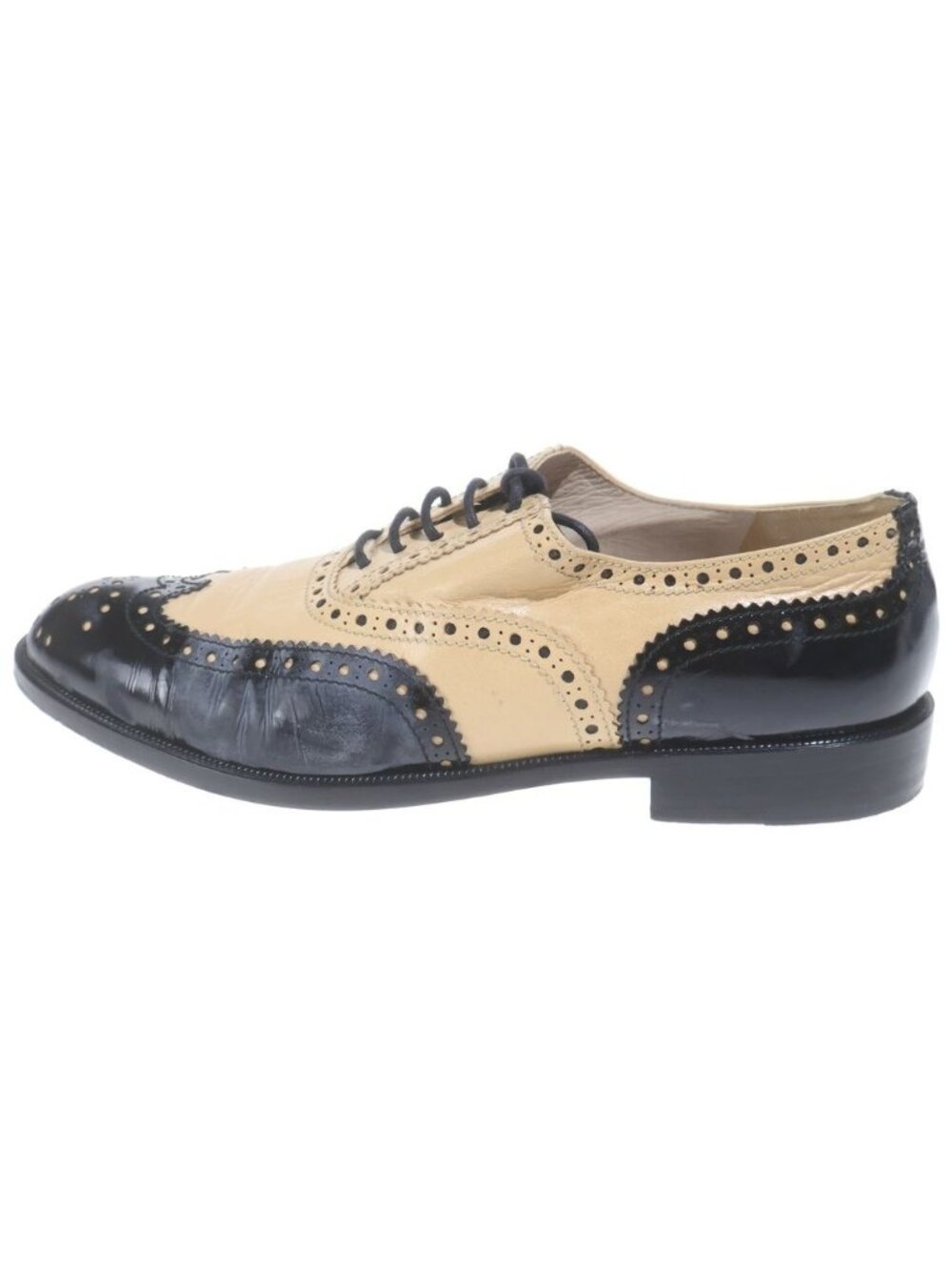 Chanel CC Spectator Oxfords Wingtip Oxford Lace Up Leather Shoes Beige Black